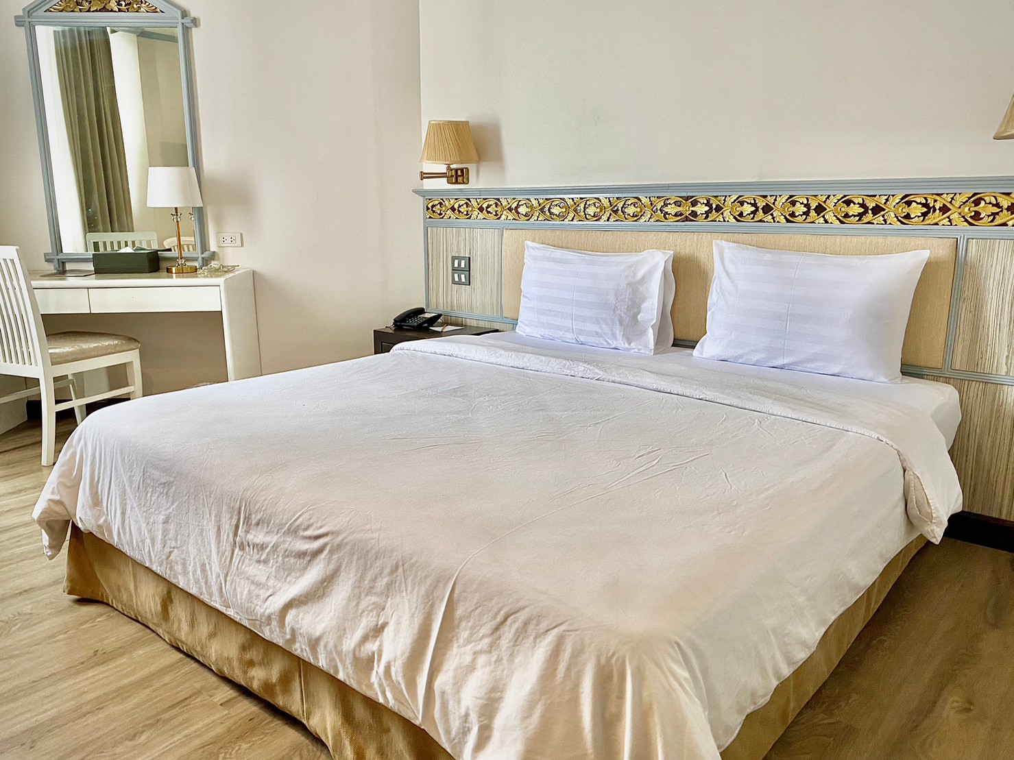 Room Image 3
