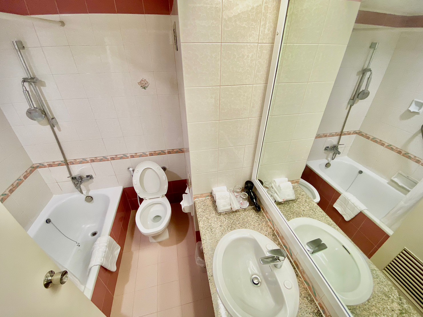 Room Image 3