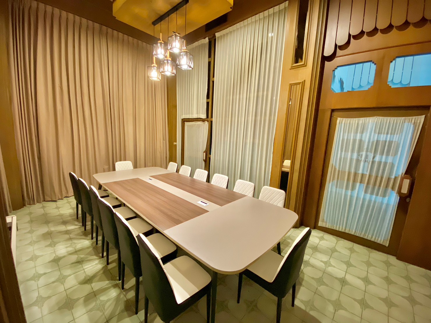 Room Image 3