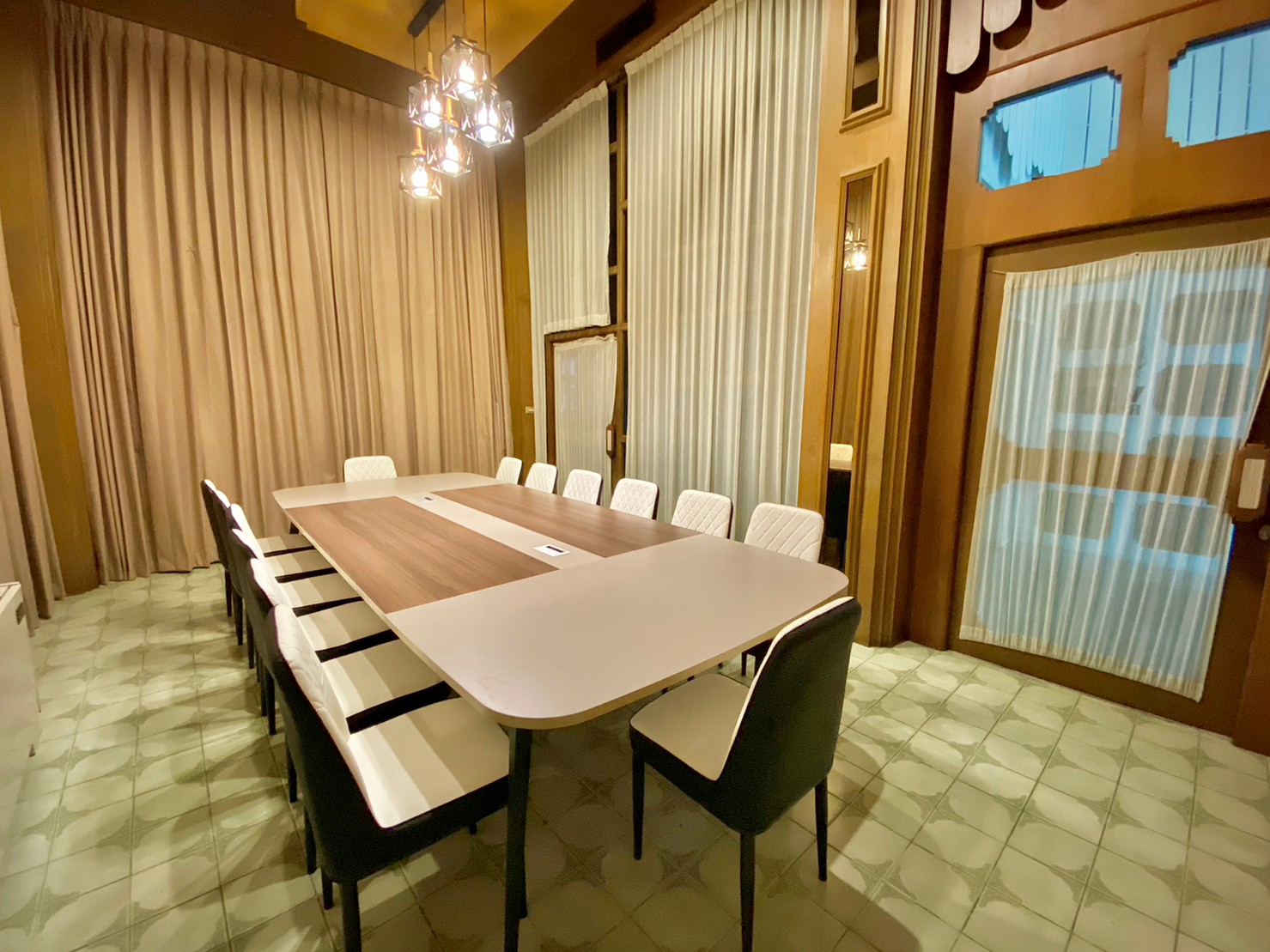 Room Image 3