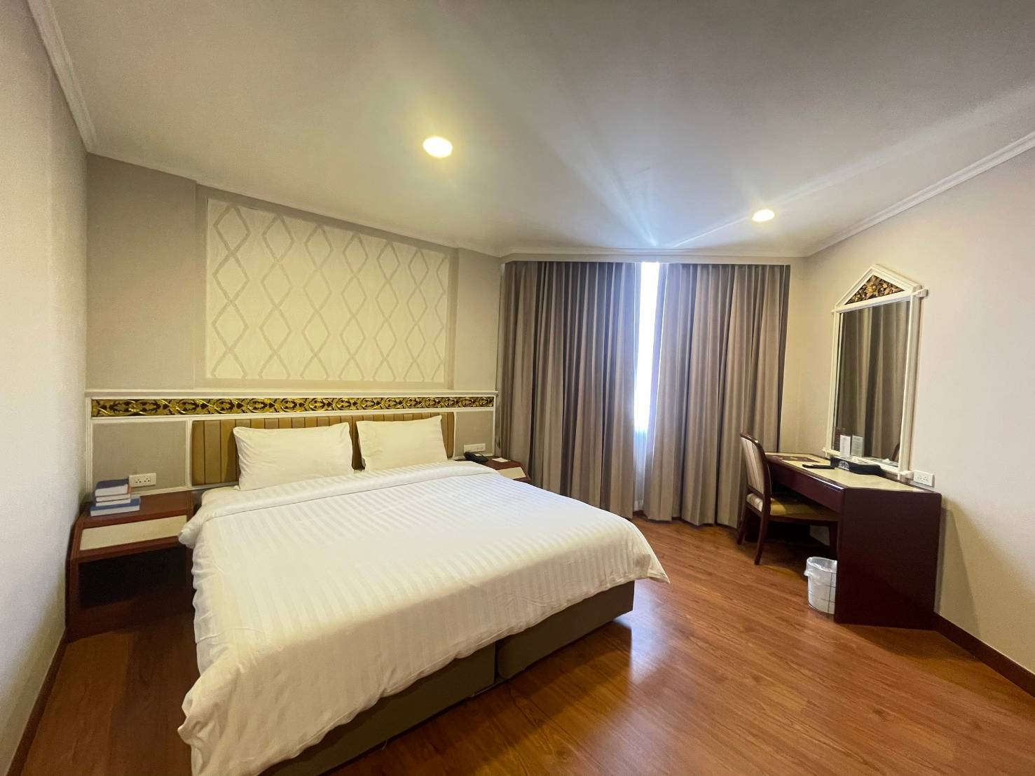Room Image 3