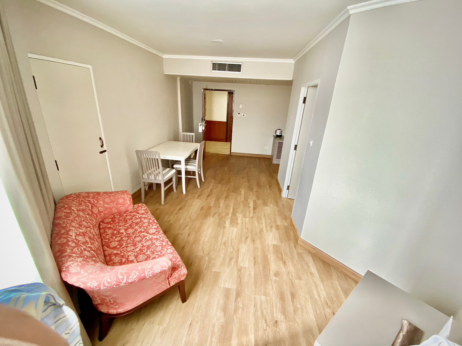 Room Image 3